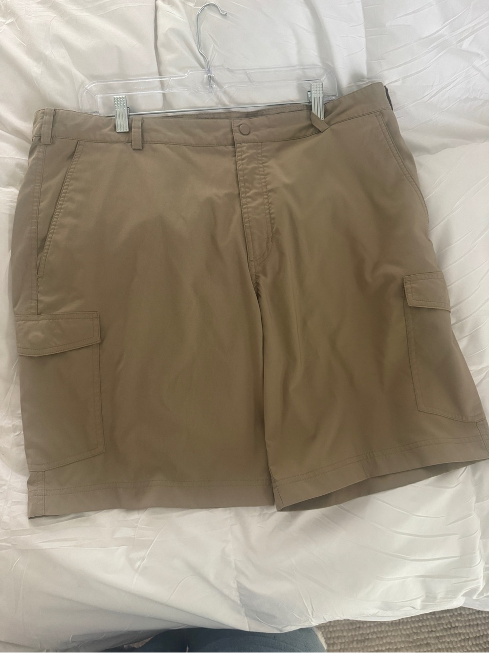 Nike Men's Cargo Shorts in Tan - Classic Outdoor Style